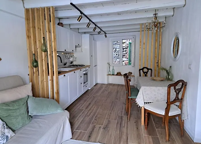 Archangelo St Michael Apartment Colonno